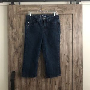 Gloria Vanderbilt Size 8 Capri Denim Blue Jeans